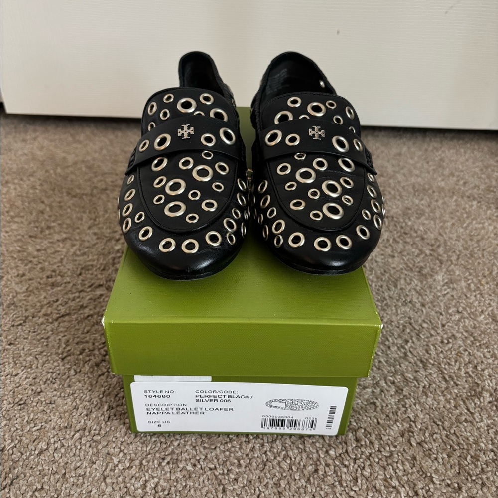Stylish Black Loafers with Eyelet Design